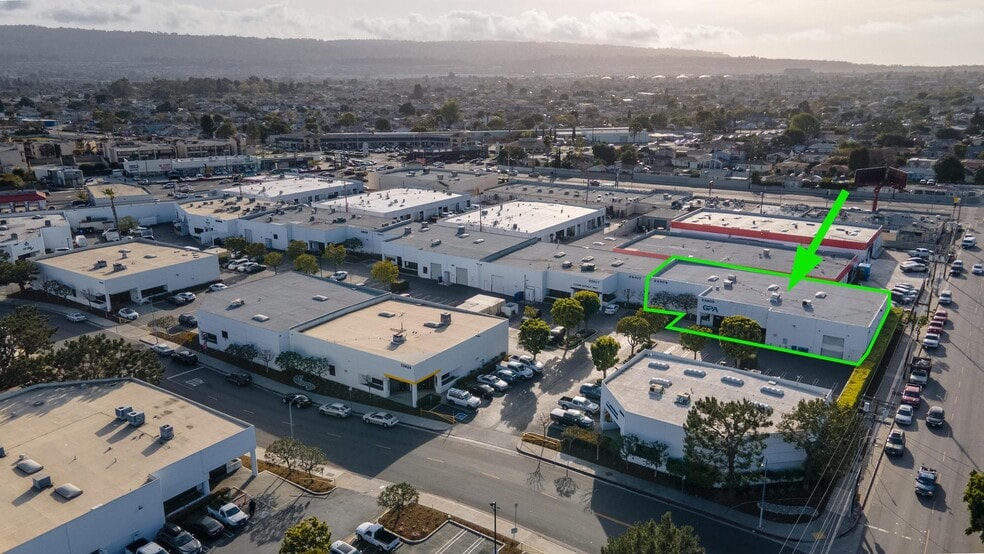 More Photos Of 22809 Lockness Ave, Torrance Warehouse For Sale