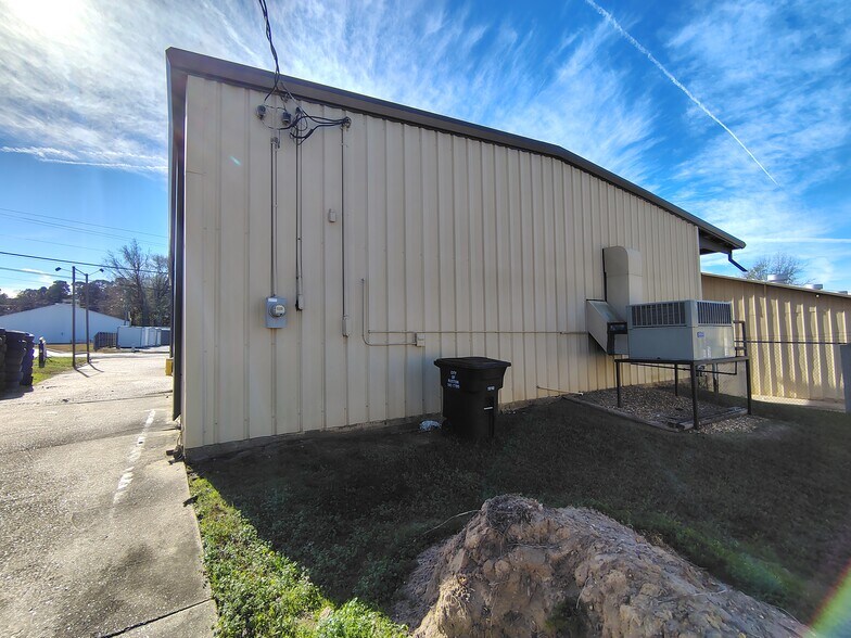 More Photos Of 915 E Georgia Ave, Ruston Warehouse For Lease
