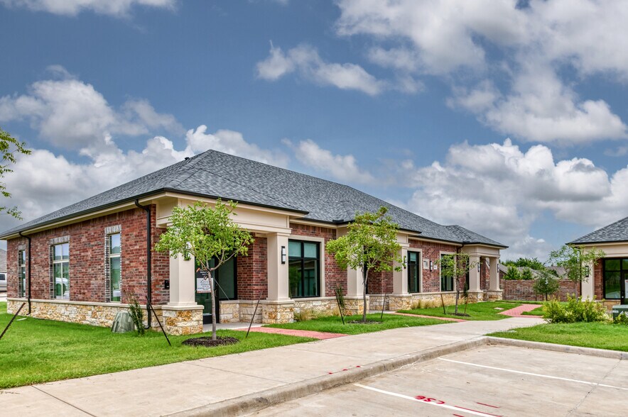 More Photos Of 7700 Preston Rd, Frisco Office For Lease