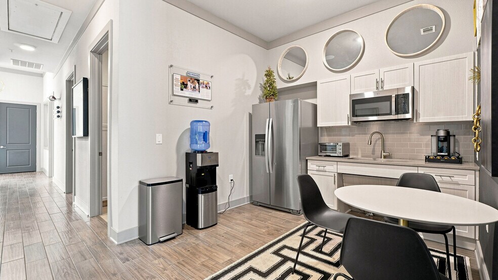 More Photos Of 1312 W Exchange Pky, Allen Medical For Sale