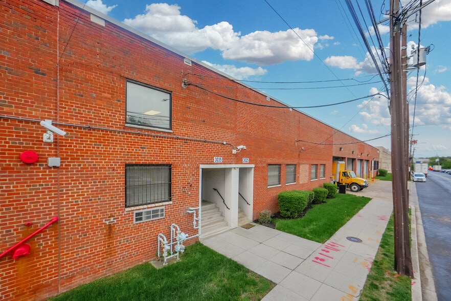 More Photos Of 3515-3521 V St NE, Washington Unknown For Lease