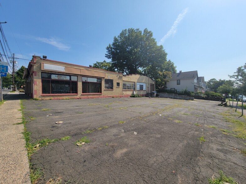 More Photos Of 73 N Highland Ave, Nyack Auto Repair For Sale