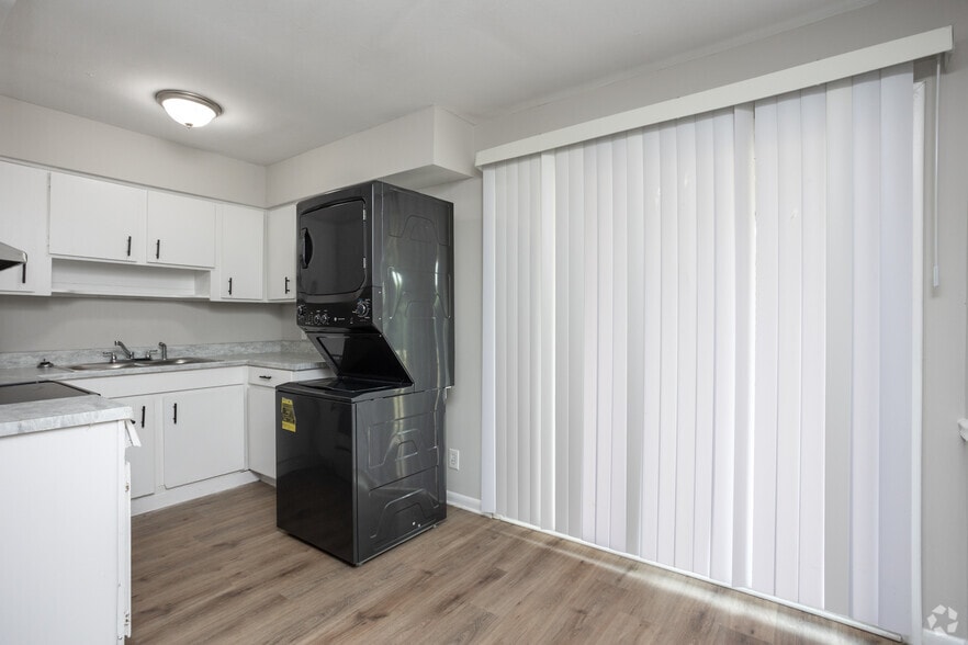 More Photos Of 4343 Victory Dr, Columbus Apartments For Sale