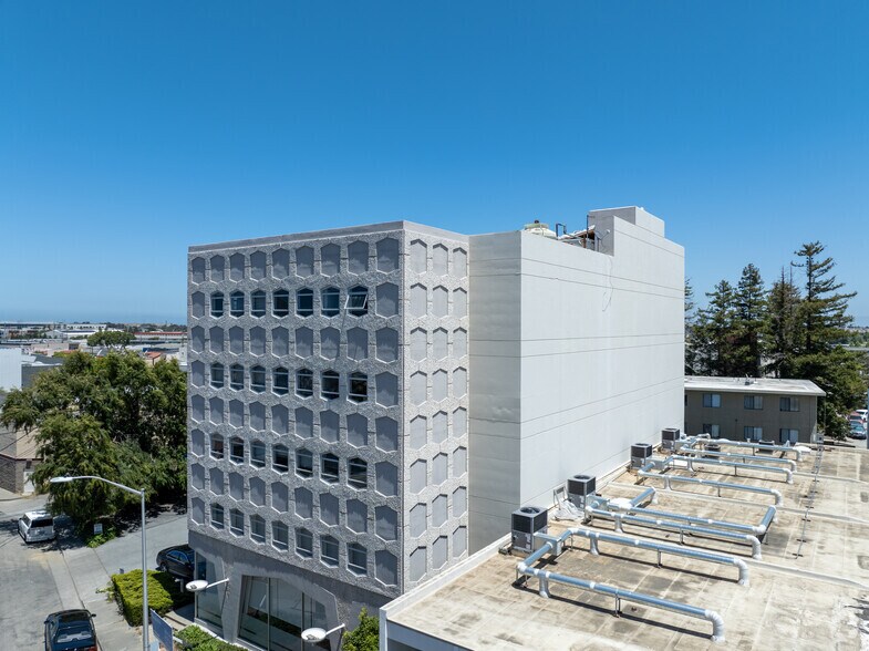 More Photos Of 2555 Flores St, San Mateo Medical For Lease