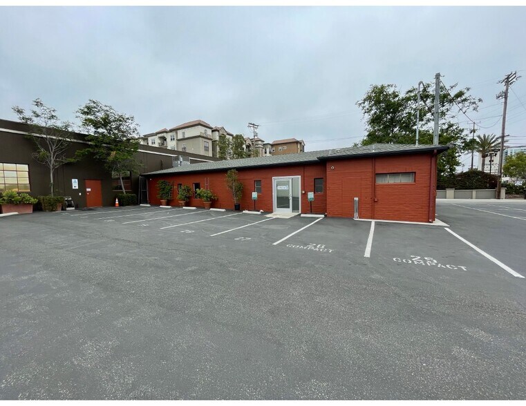 More Photos Of 4082-4086 Del Rey Ave, Marina Del Rey Office For Lease