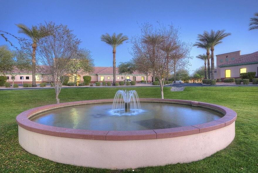 More Photos Of 5750 W Thunderbird Rd, Glendale Unknown For Lease