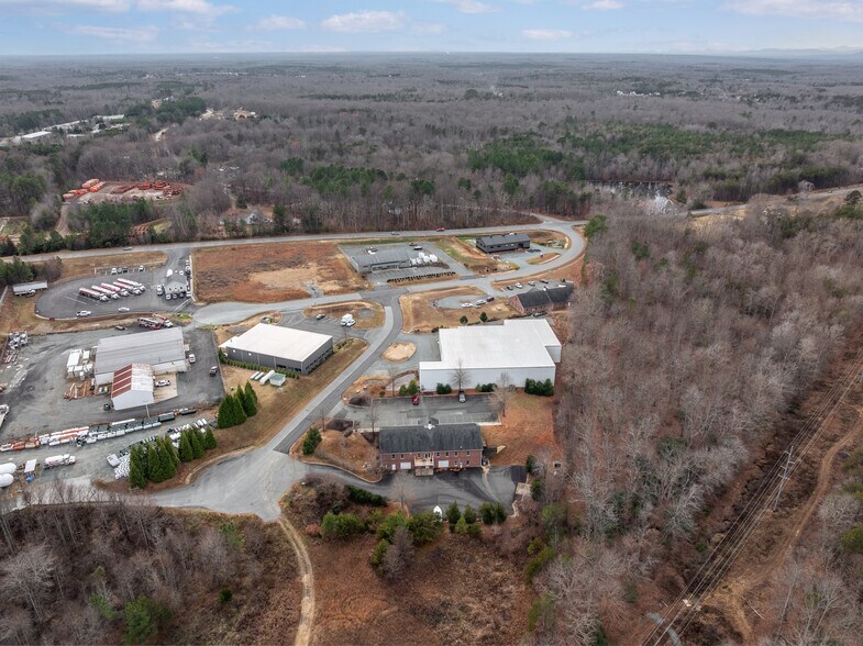 More Photos Of 95 Zion Station Ct, Troy Flex For Sale