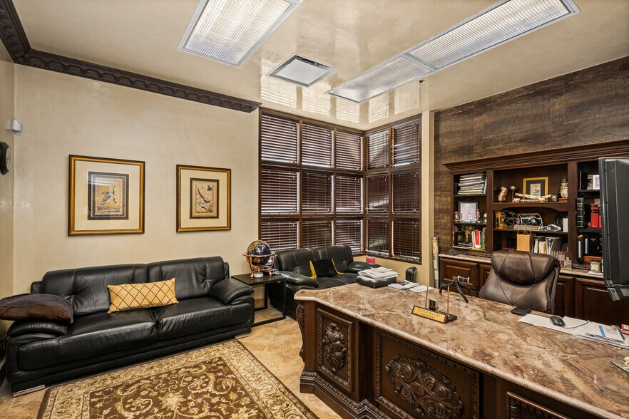 More Photos Of 1701 S State College Blvd, Anaheim Manufacturing For Sale