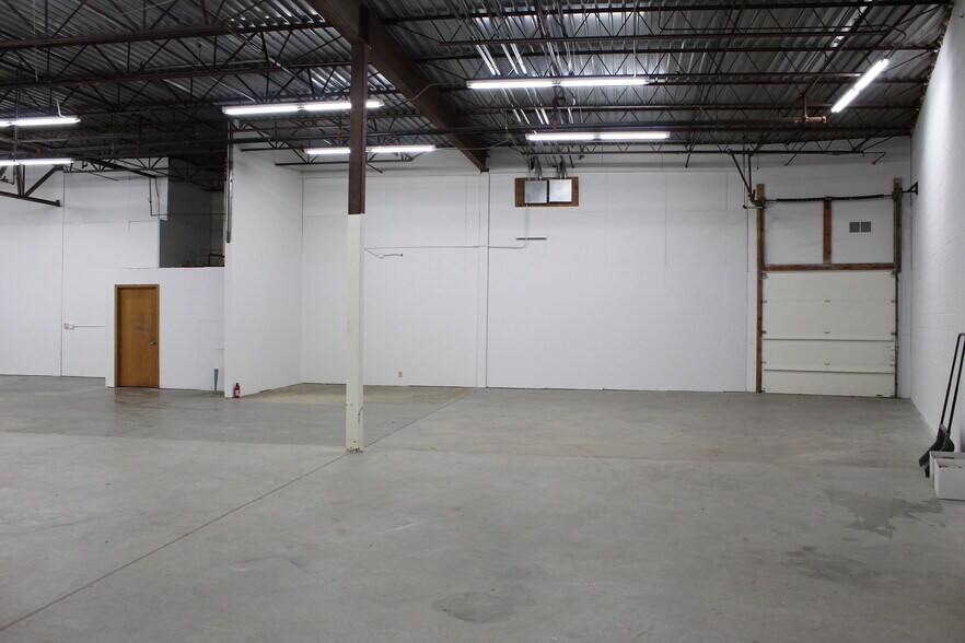 More Photos Of 7115-7149 Shady Oak Rd, Eden Prairie Light Manufacturing For Lease