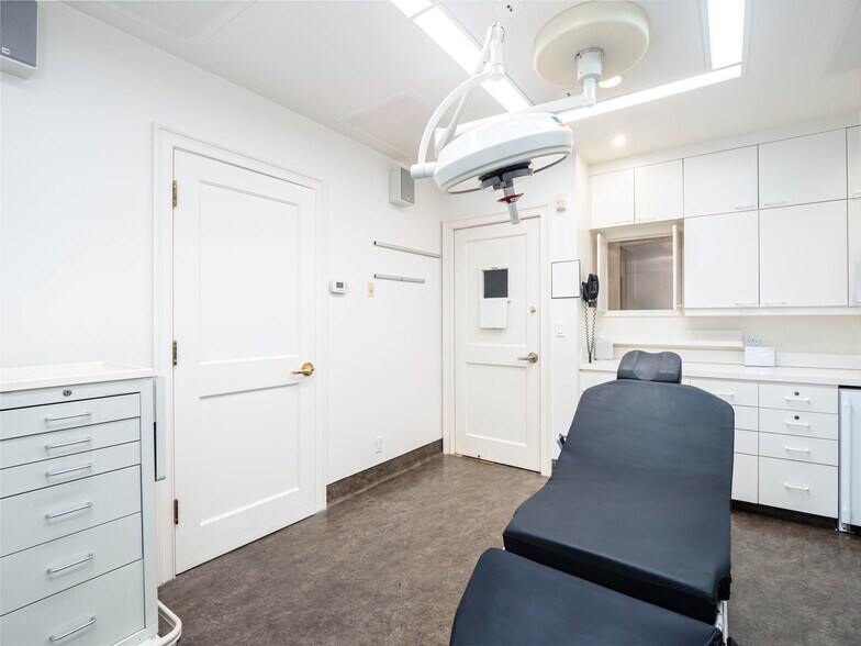 More Photos Of 875-877 Park Ave, New York Apartments For Sale
