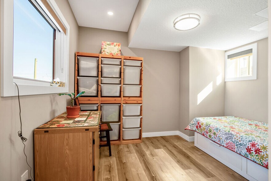 More Photos Of 2226 Westmount Rd NW, Calgary Apartments For Sale