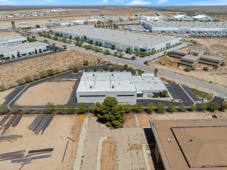 More Photos Of 18350 George Blvd, Victorville Warehouse For Lease