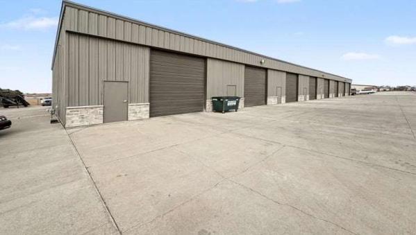 Primary Photo Of 3207 Ponderosa St, Wahoo Warehouse For Lease