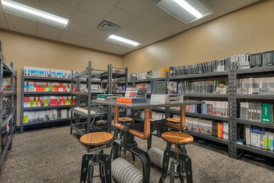 More Photos Of 5730 Observation Ct, Colorado Springs Warehouse For Lease