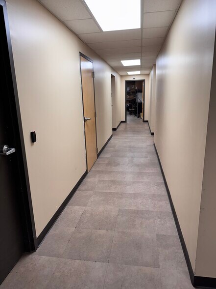 More Photos Of 10 Russell Rd, Albany Office For Sale