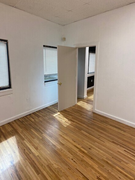 More Photos Of 7457 Aloma Ave, Winter Park Office For Lease