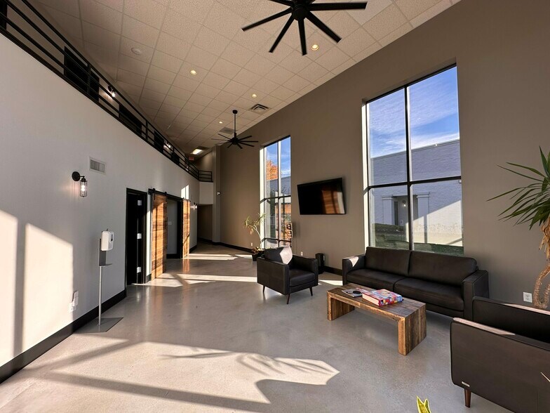 More Photos Of 9114 Technology Ln, Fishers Loft Creative Space For Sale