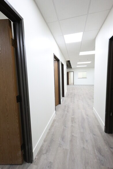 More Photos Of 1801 W Romneya Dr, Anaheim Office Residential For Lease