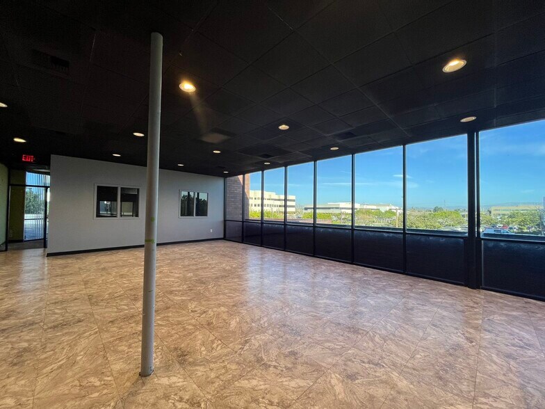 More Photos Of 15 Corporate Park, Irvine Medical For Lease