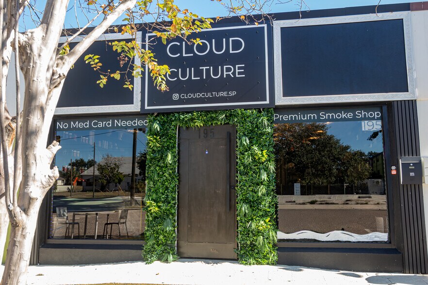 Primary Photo Of 195 Dr Martin Luther King Jr St N, Saint Petersburg General Retail For Sale