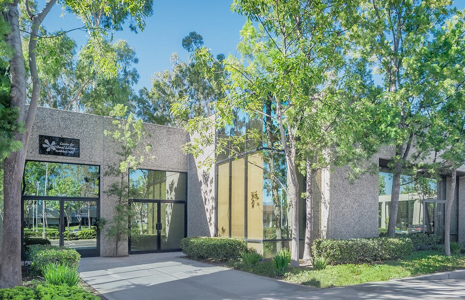 More Photos Of 23181 Verdugo Dr, Laguna Hills Research And Development For Lease