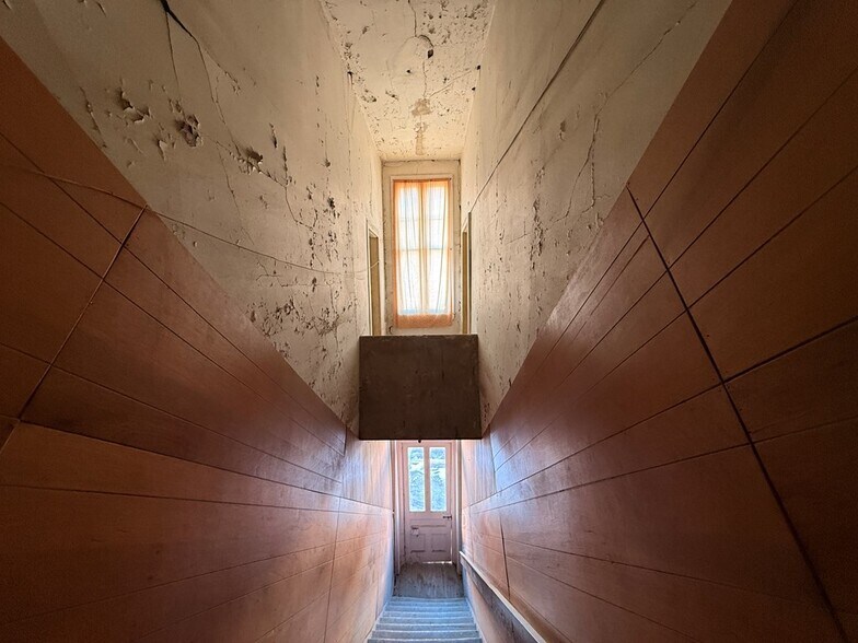 More Photos Of 130 W Main St, Westfield Flex For Sale