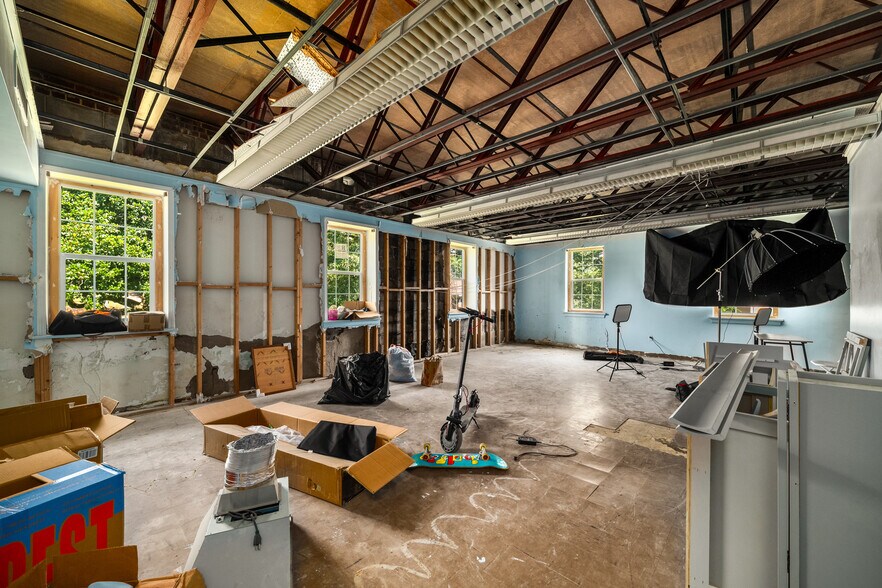 More Photos Of 1776 Sylvan Rd SW, Atlanta Religious Facility For Sale