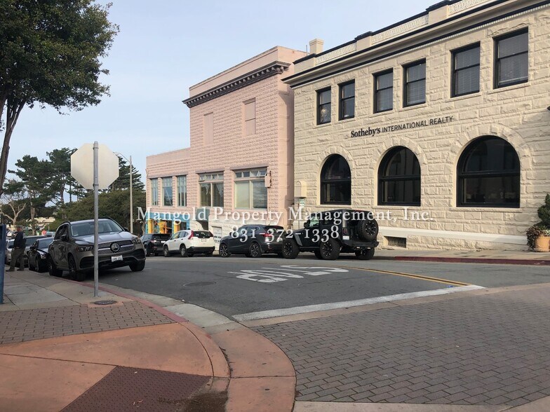 More Photos Of 562-568 Lighthouse Ave, Pacific Grove Storefront For Lease