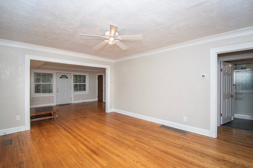 More Photos Of 5331 Charlotte St, Kansas City Apartments For Sale