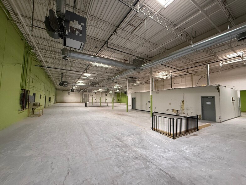 More Photos Of 1430 Vanderbilt Dr, El Paso Warehouse For Lease