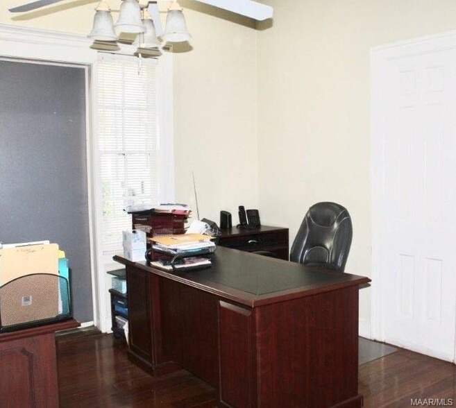 More Photos Of 2005 N Country Club Dr, Montgomery Schools For Sale