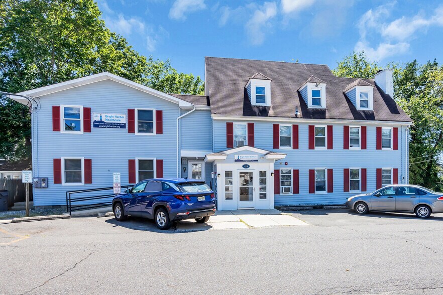 More Photos Of 122 Lien St, Toms River Office For Sale