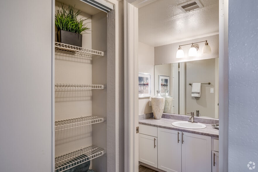 More Photos Of 8530 N 22nd Ave, Phoenix Apartments For Sale