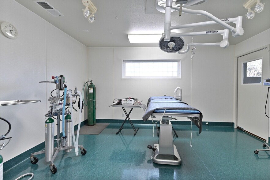 More Photos Of 382 CA-4, Murphys Office For Sale