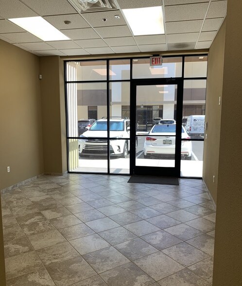 More Photos Of 2650 E Mohawk Ln, Phoenix Warehouse For Sale
