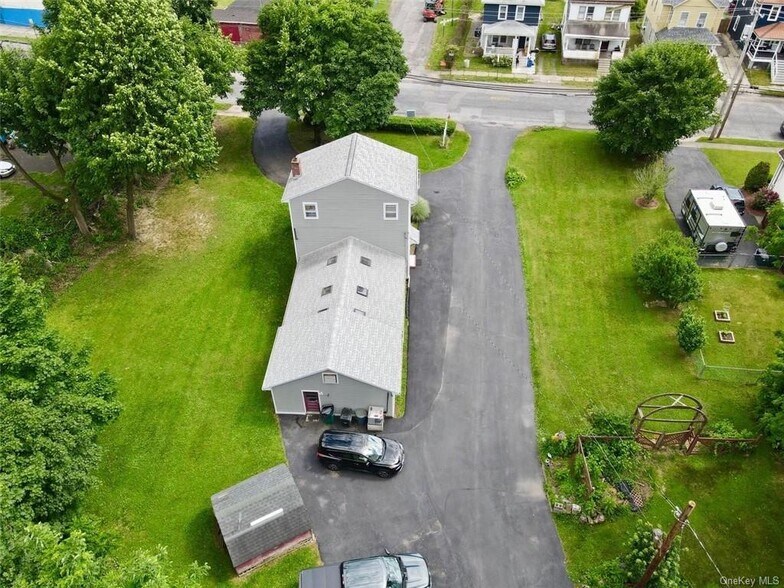 More Photos Of 406 3rd St, Newburgh General Retail For Sale