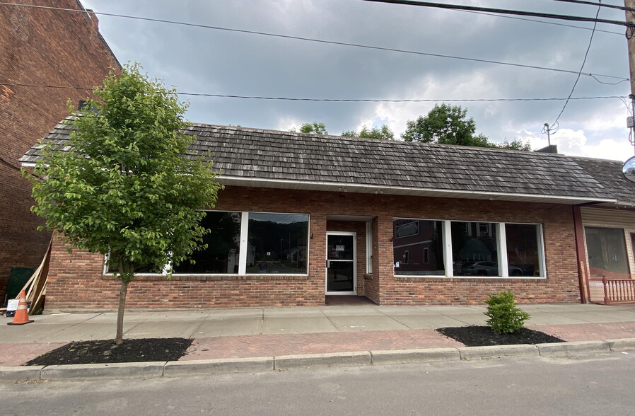 Primary Photo Of 130 Front St, Deposit Restaurant For Sale