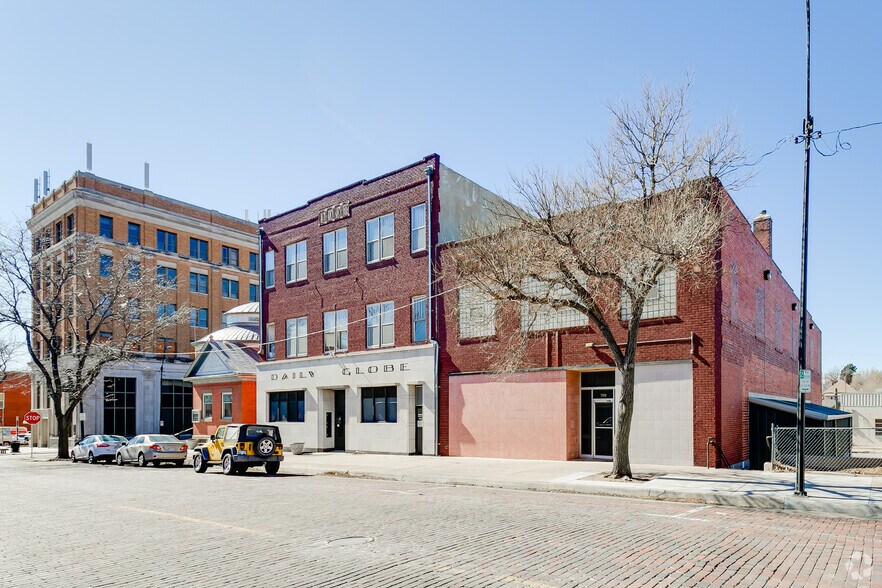 More Photos Of 705-709 N 2nd Ave, Dodge City Loft Creative Space For Lease
