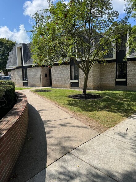 Primary Photo Of 2 Fennell St, Skaneateles Office For Lease