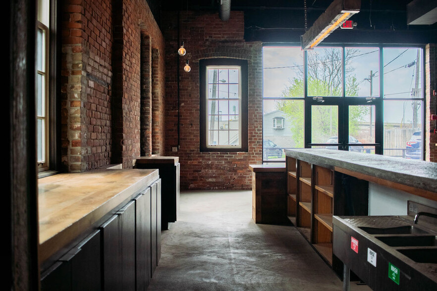 More Photos Of 68 Tonawanda St, Buffalo Apartments For Sale