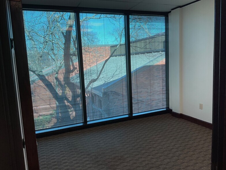 More Photos Of 303 Williams Ave SW, Huntsville Office For Lease