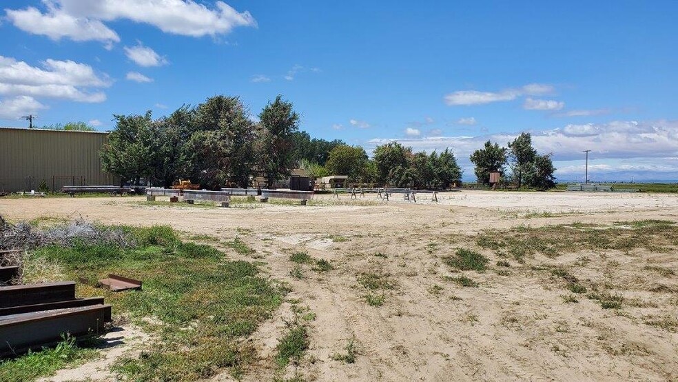 More Photos Of 41614 102nd St E, Palmdale Industrial For Lease