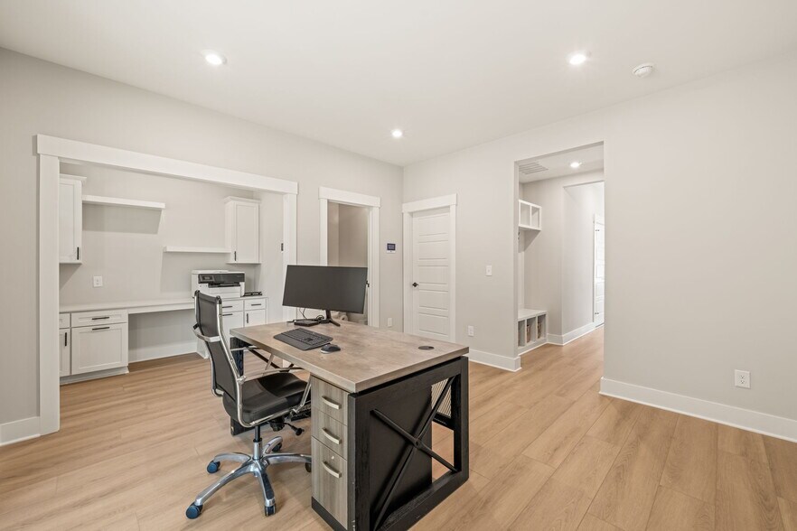 More Photos Of 7203 Plumleaf Rd, Raleigh Apartments For Sale