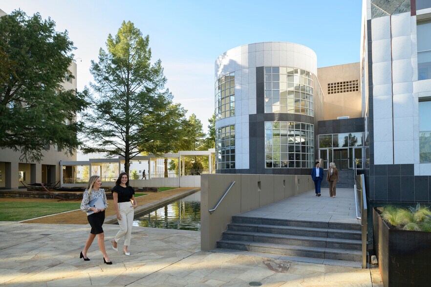 More Photos Of 1500 Solana Blvd, Westlake Unknown For Lease