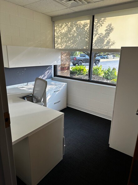 More Photos Of 3930 Traxler Ct, Bay City Medical For Sale