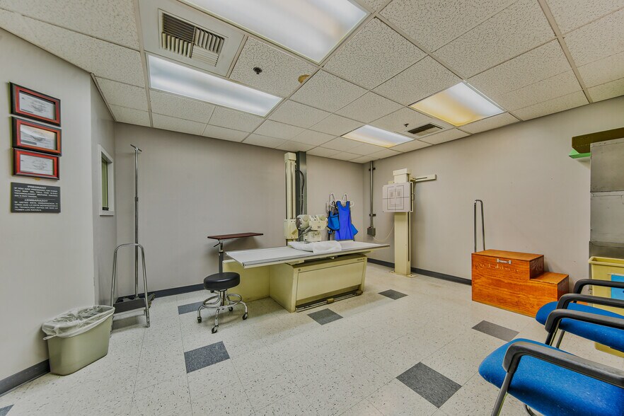 More Photos Of 1801 16th St, Bakersfield Medical For Sale