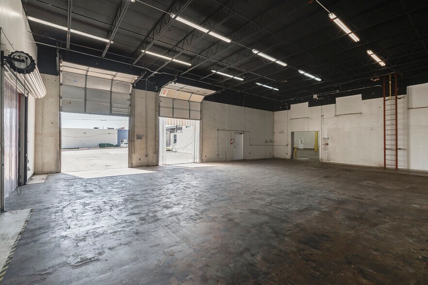 More Photos Of 2920 Shotts St, Fort Worth Distribution For Lease