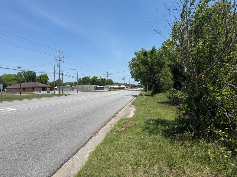 More Photos Of 3301 US Highway 17 S, Chocowinity Land For Sale