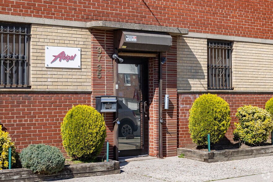 More Photos Of 97-35 133rd Ave, Ozone Park Warehouse For Lease