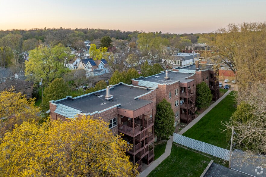 More Photos Of 2821 Monroe St, Madison Apartments For Sale